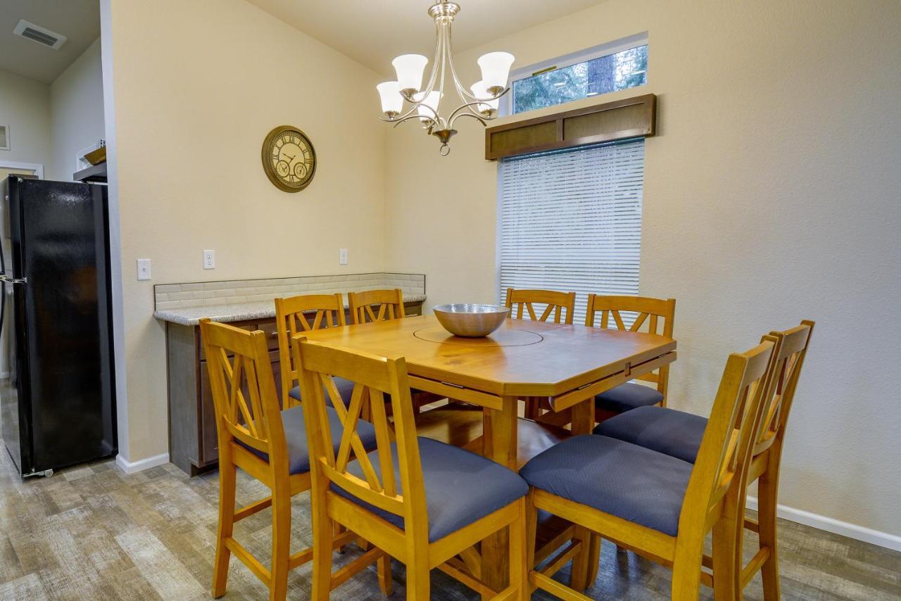 Hoodsport Vacation Rental With Private Lake Access! Exterior photo