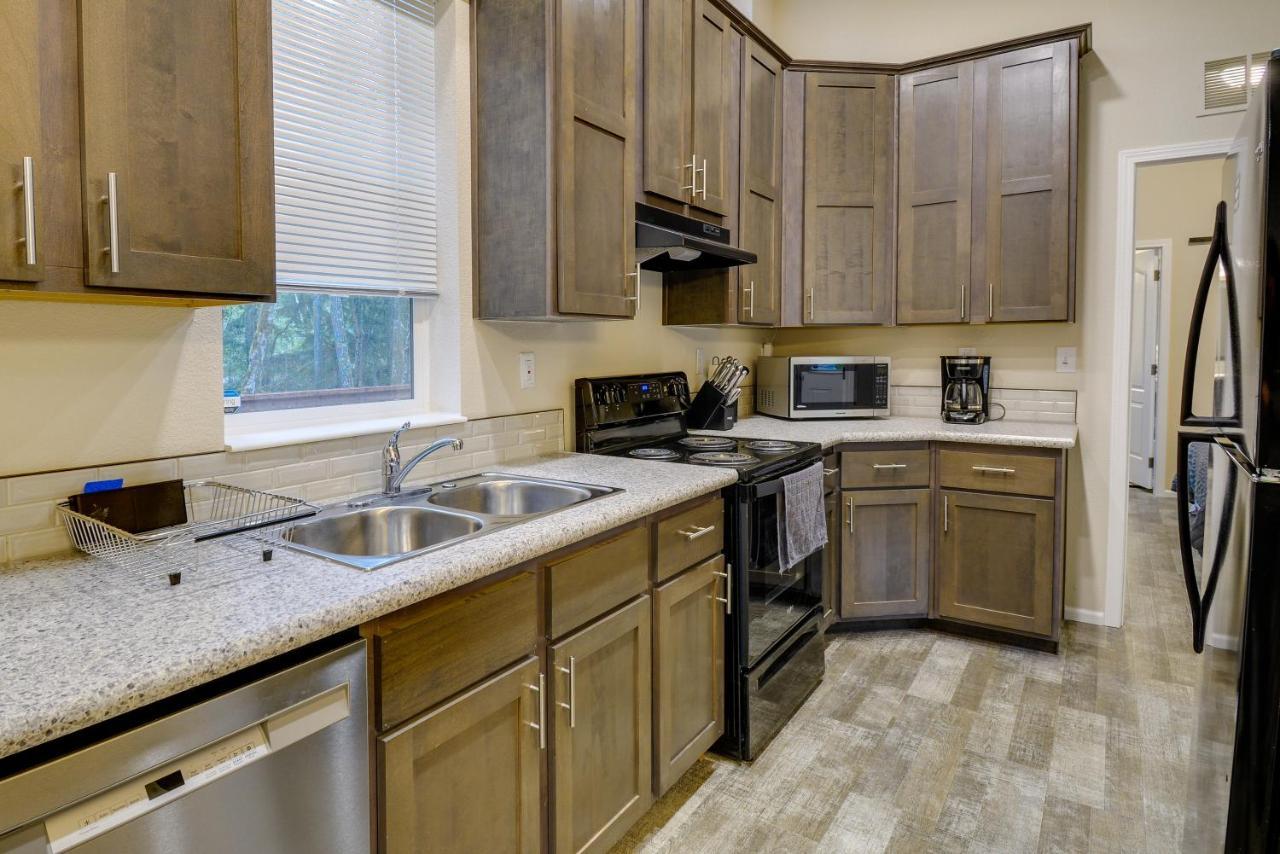 Hoodsport Vacation Rental With Private Lake Access! Exterior photo