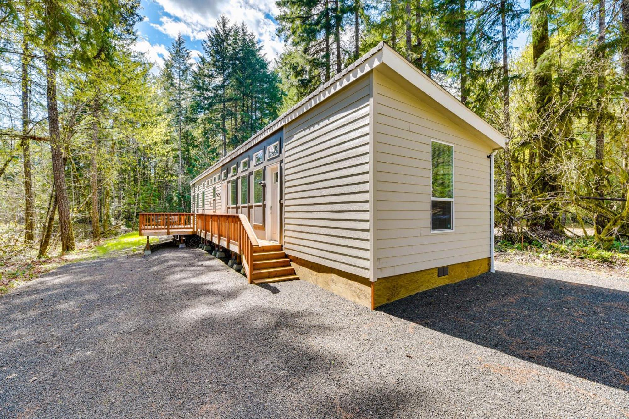 Hoodsport Vacation Rental With Private Lake Access! Exterior photo
